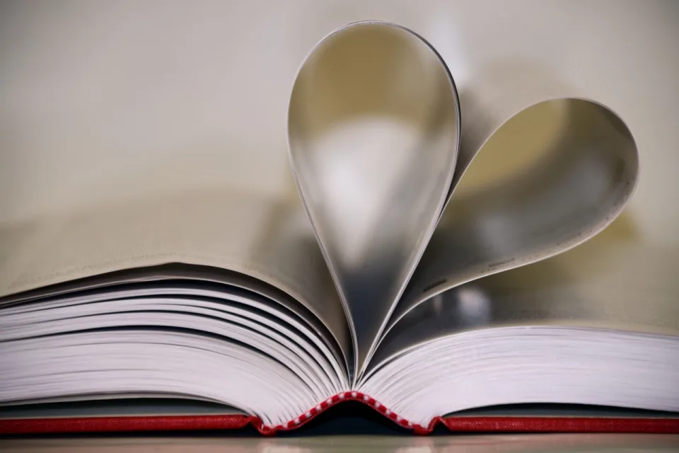 Почему персонализированная книга — лучший подарок для мамы